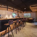 来这屋酒店